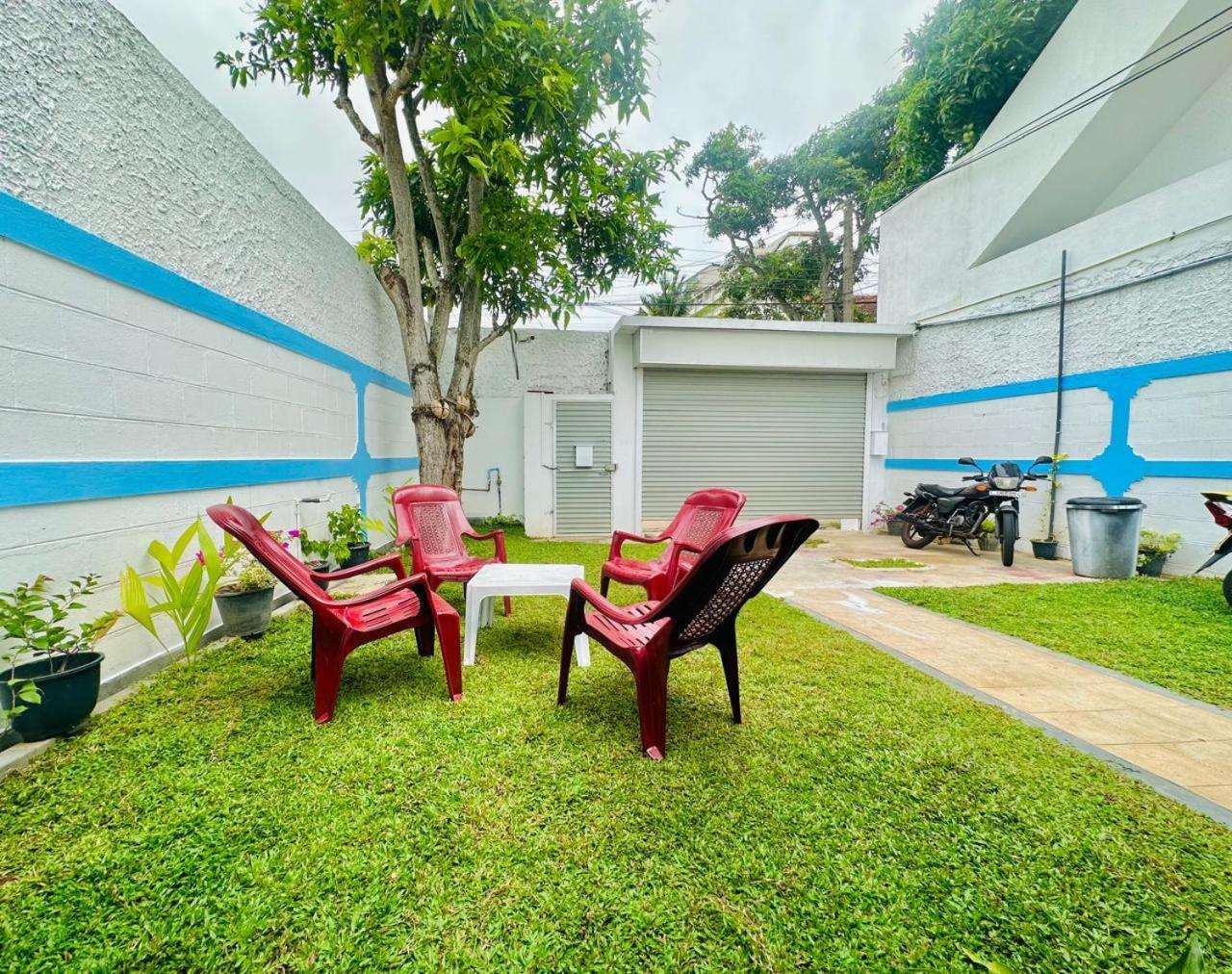 Sea Breeze Guest House Negombo Extérieur photo