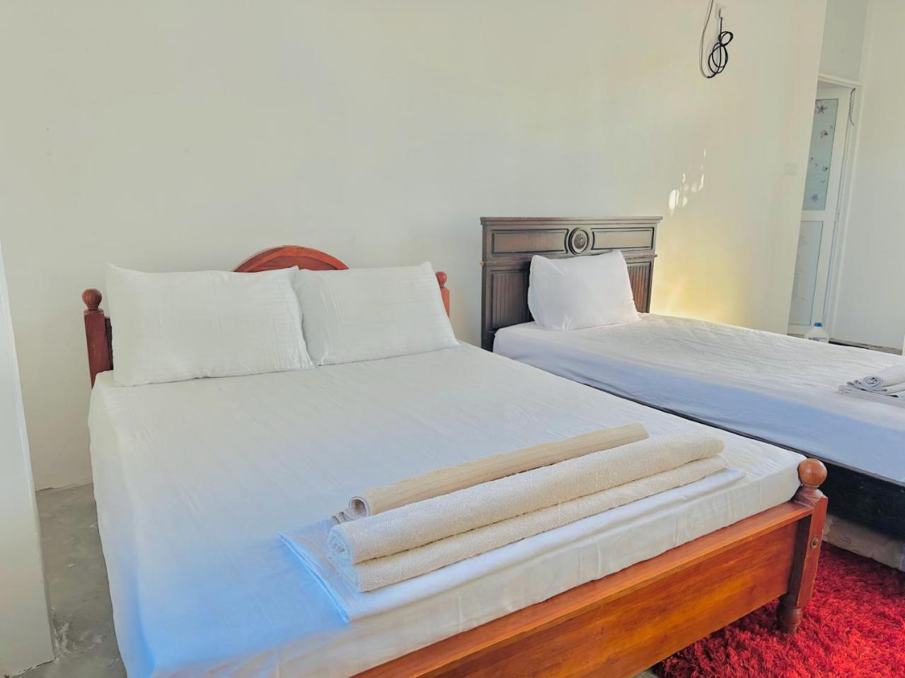 Sea Breeze Guest House Negombo Extérieur photo